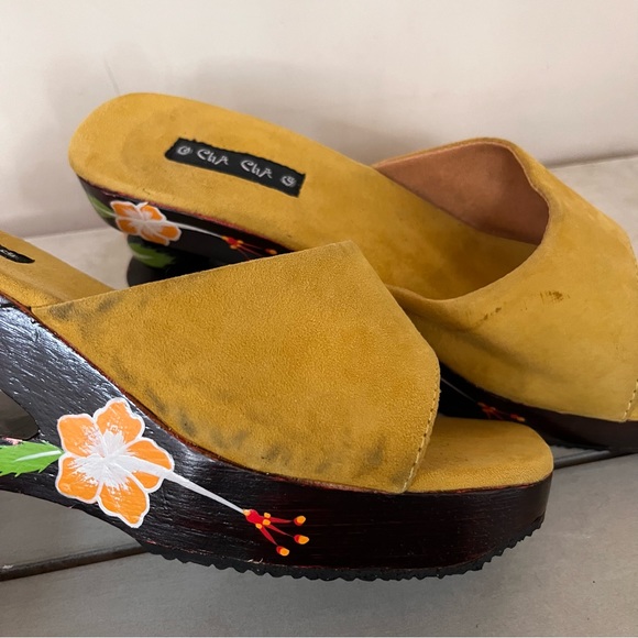 Vintage Wooden Tropical High Heels - Picture 2 of 5